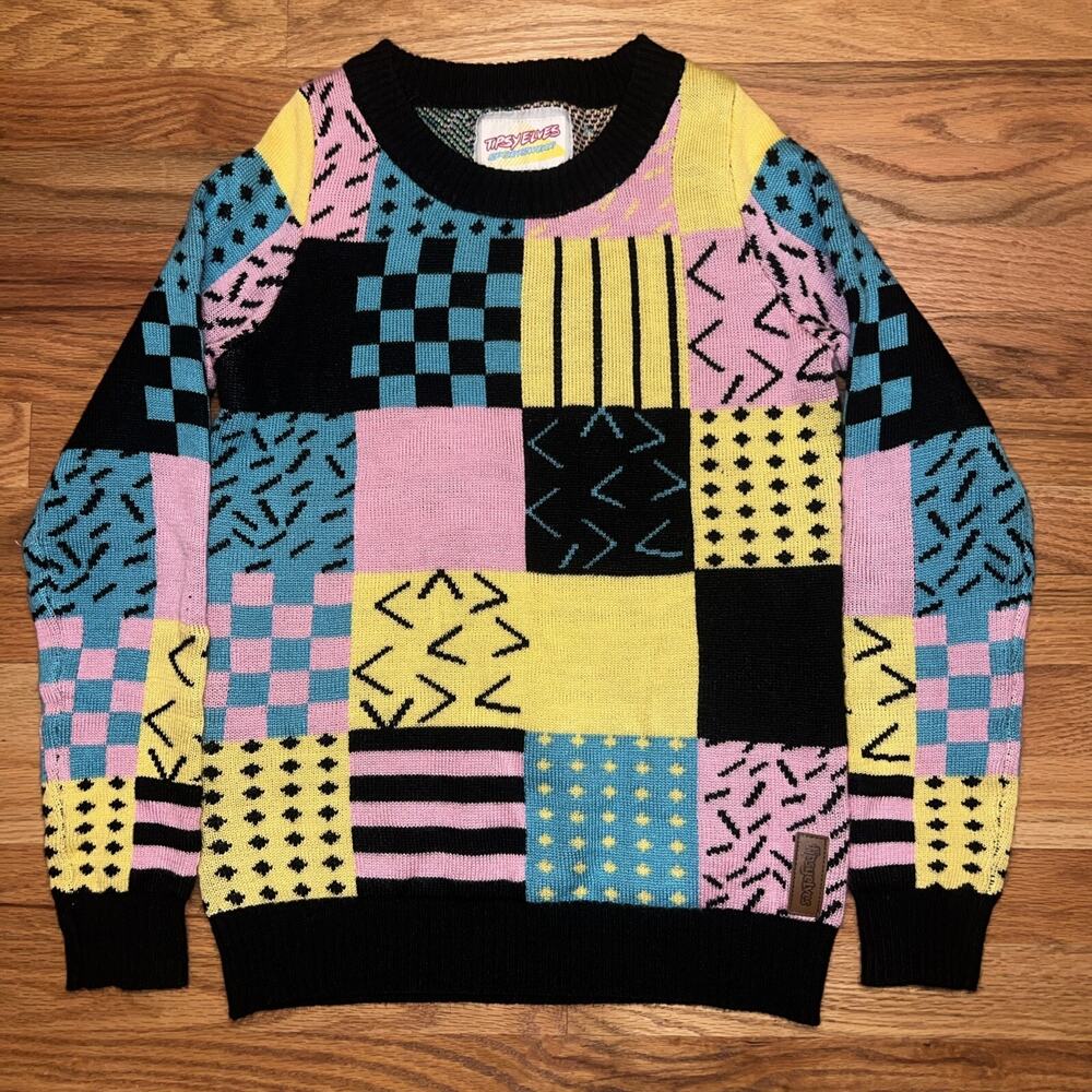 Tipsy Elves Sportswear Women’s Size Small Sweater Quilt Pattern Ski Snowboard
